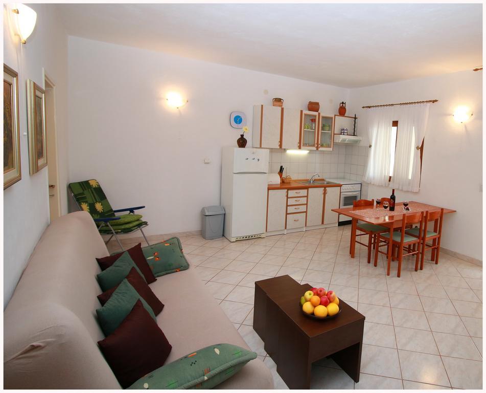 Apartment Benjamin Рогозница Екстериор снимка